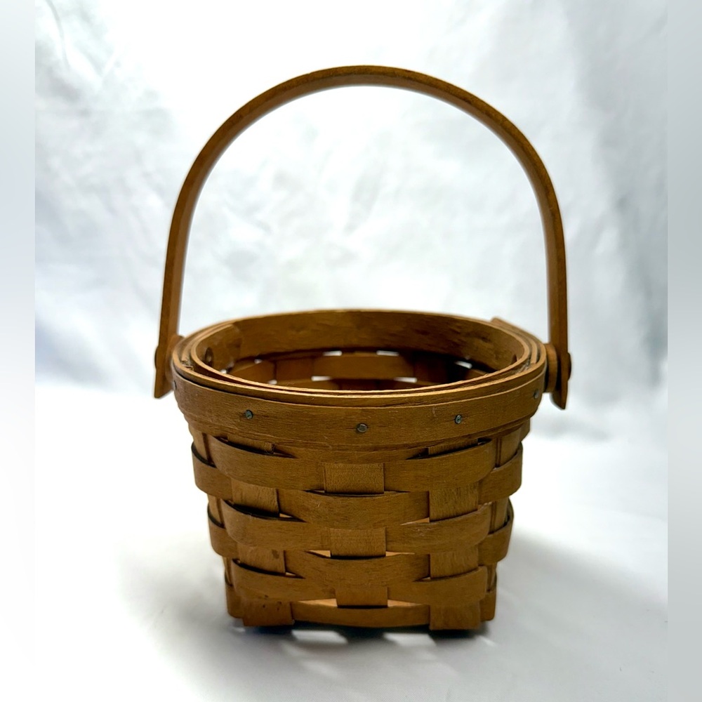 Longaberger 1992 Small Fruit Basket